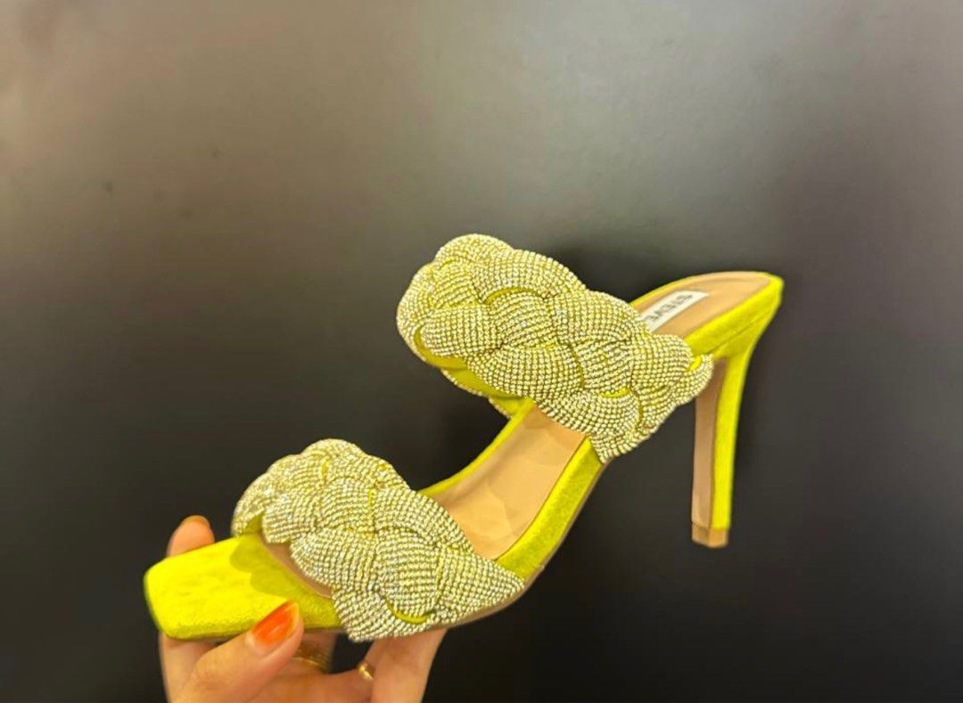 Steve madden cheap yellow heels