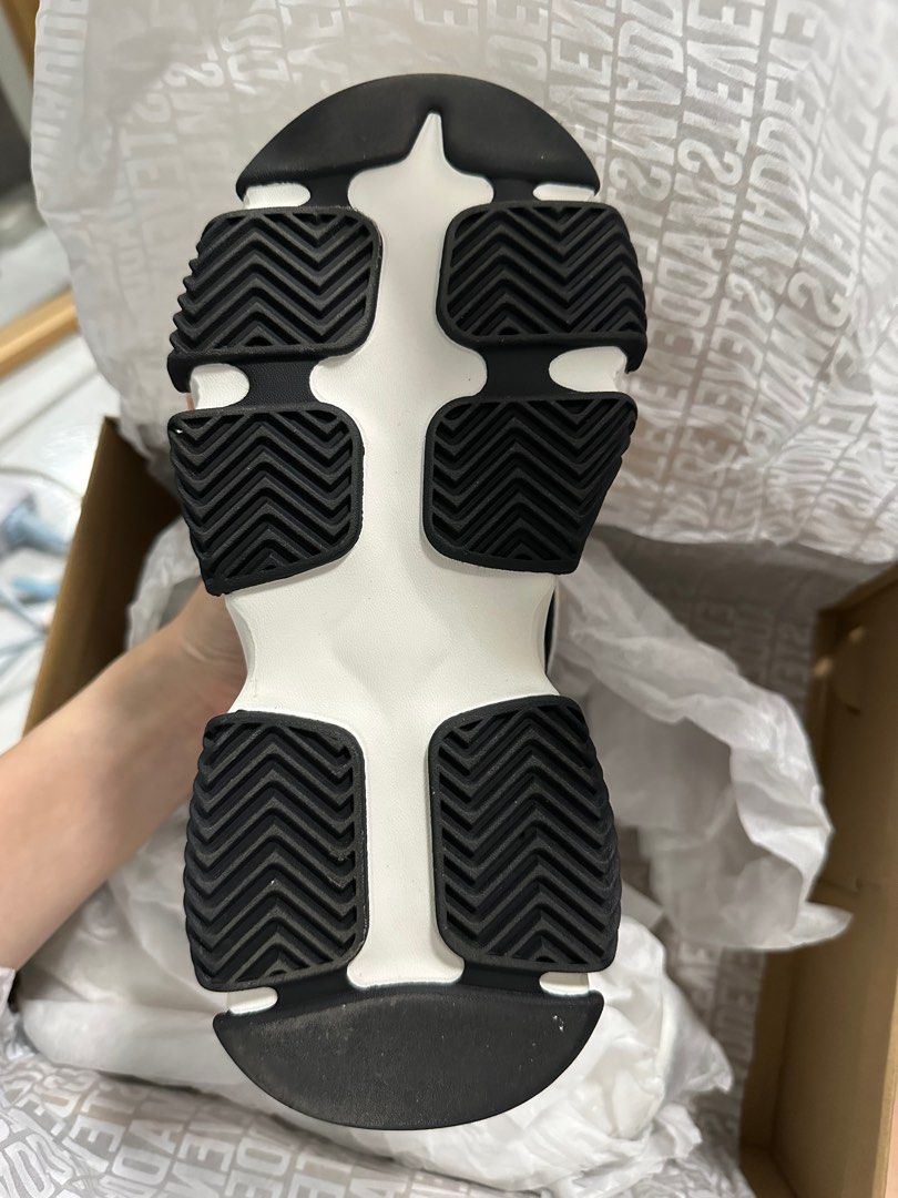 CLEARANCE Steve Madden Possession Platform Sneakers Women s