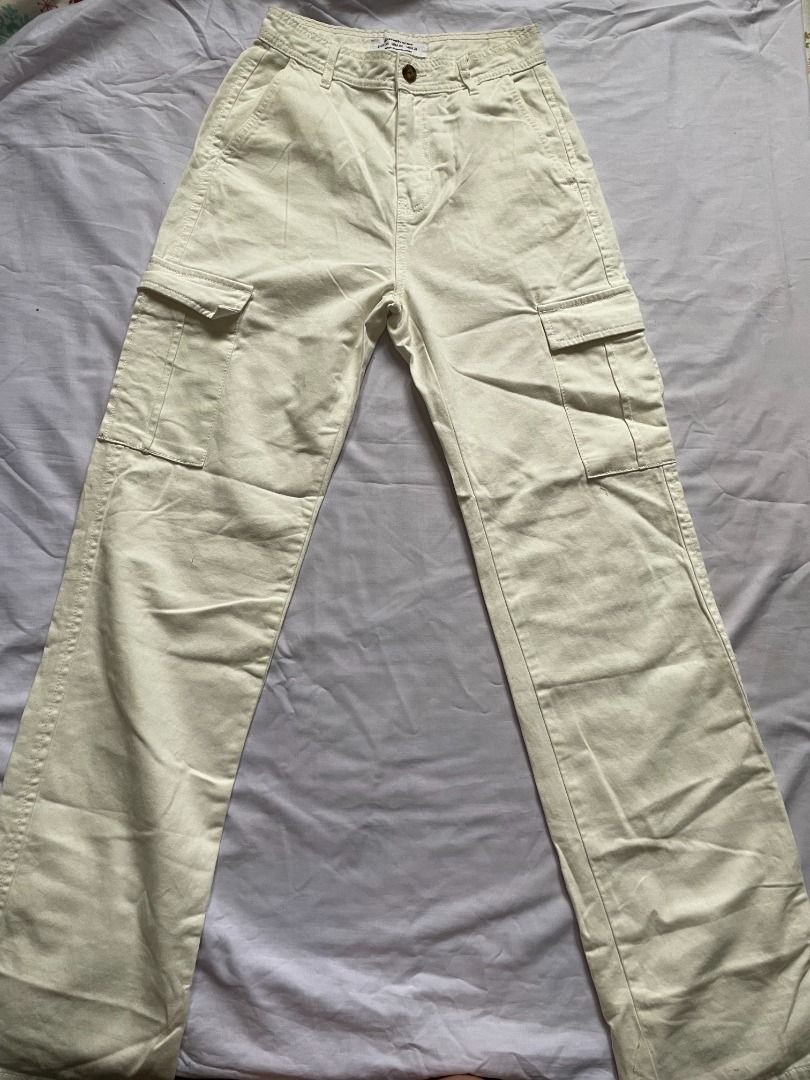 Stradivarius Cargo Pants on Carousell