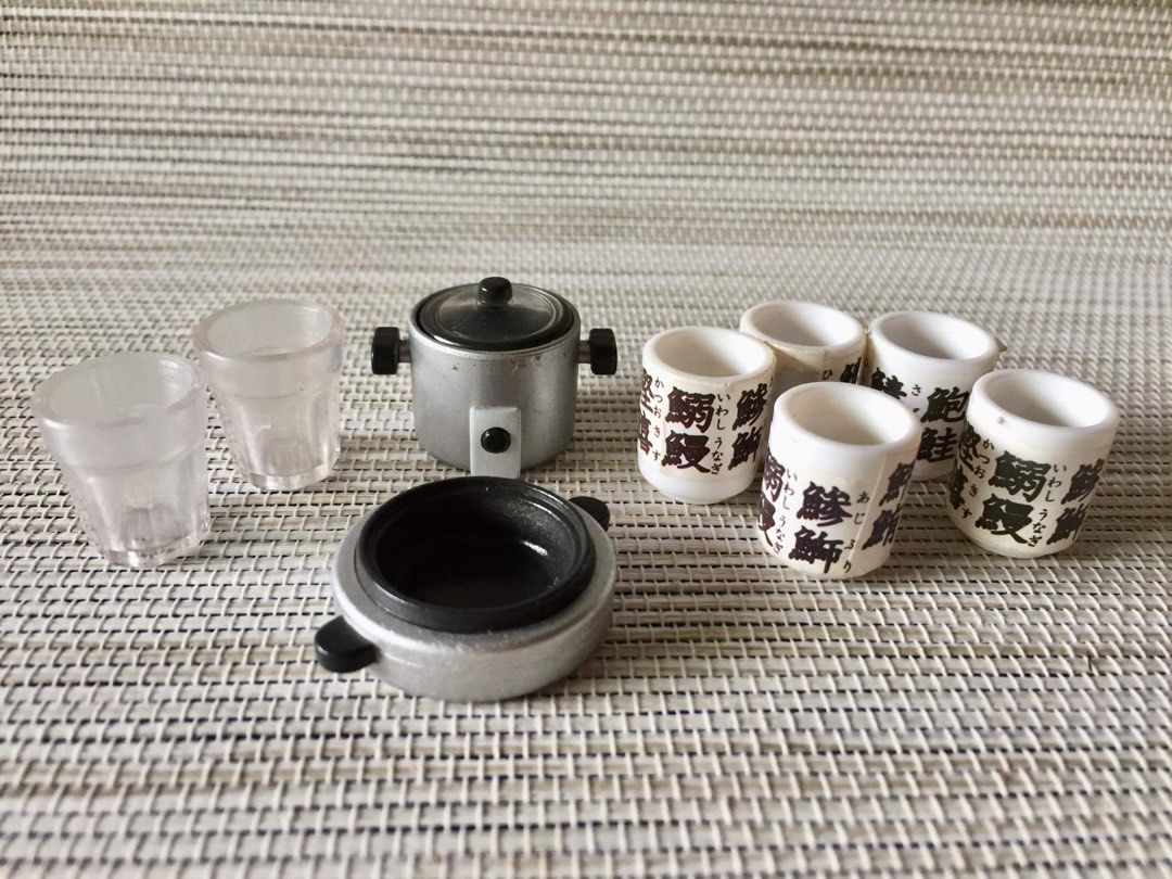 Sylvanian Families Calico Critters Miniatures Set (Category: Kids Toys) located in Davao. Submitted by shauitoys2019 (Listing ID 1239665422, Image 1). Description: P250-rice cooker set P174.