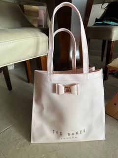（分類：）位於 。 由 loves_gorgeous 提交（商品編號 1239548944，圖片 1）。簡介： 。