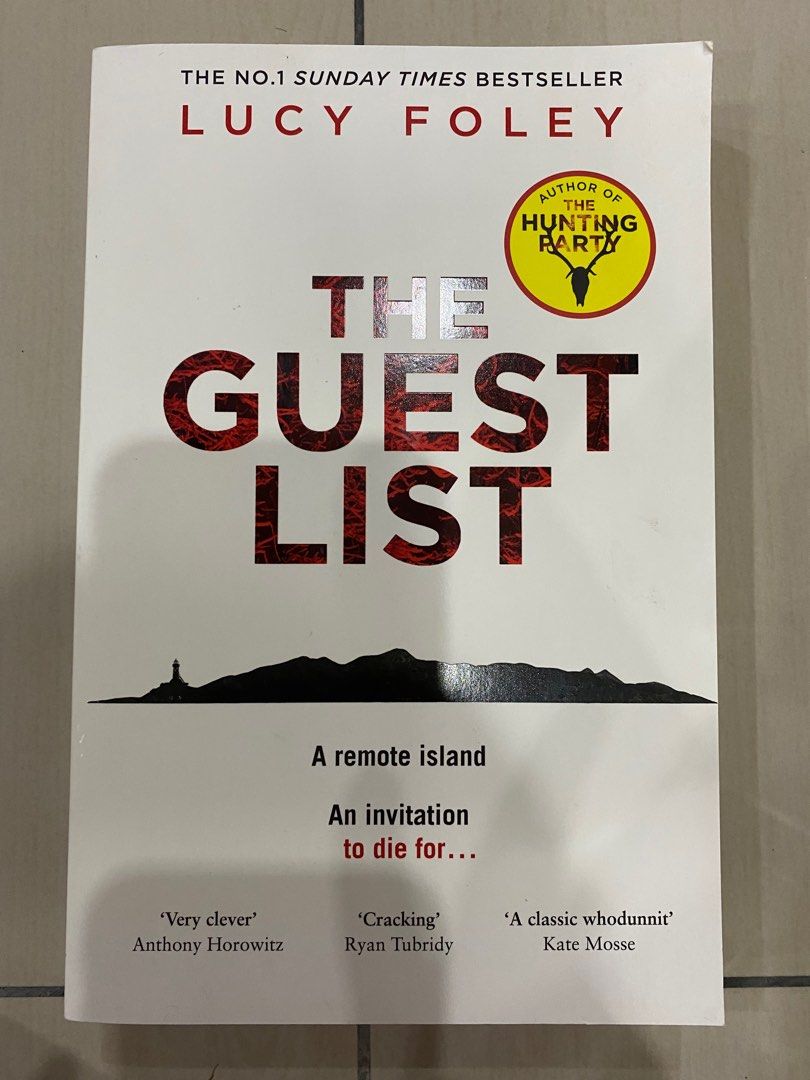大幅にプライスダウン The Guest List.. by Lucy Foley 洋書