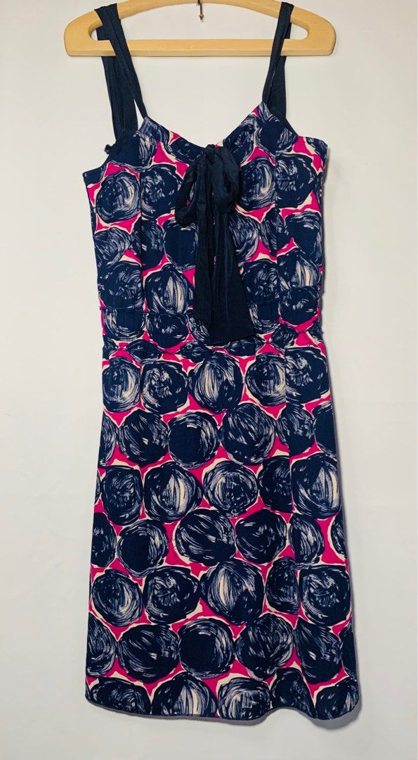 Tory Burch Sleeveless Dress (Category: Luxury Apparel) located in Baguio. Submitted by THRIFThingWars (Listing ID 1239626522, Image 1). Description: Size on Tag: S Width (pit to pit)- 18.5" Length (pit to hem)- 31" *garterized waist.