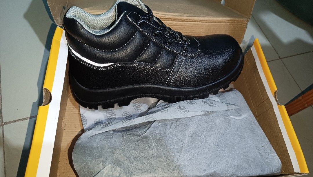 Tuff safety shoes sale