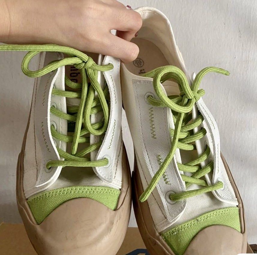 Two shoes EURO 39 40 for 15 ONLY