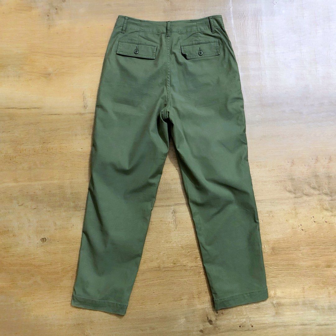 uniqlo carpenter pant, Men's Fashion, Bottoms, Trousers on Carousell