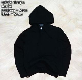 Uniqlo Zip Hoodie Sherpa Hitam Pekat Size M spt baru