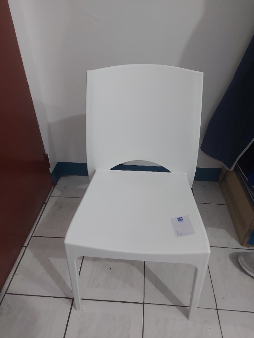 Uratex Monoblock Brooklyn Chair (White) on Carousell