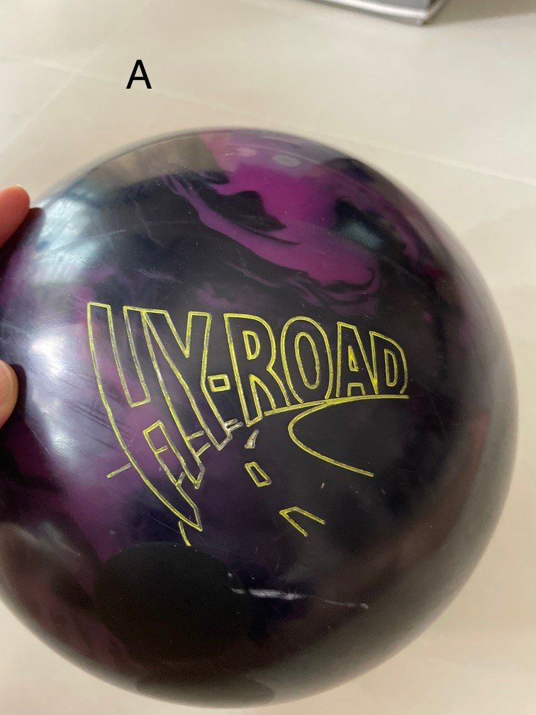 Used bowling ball, Sports Equipment, Sports & Games, Billiards