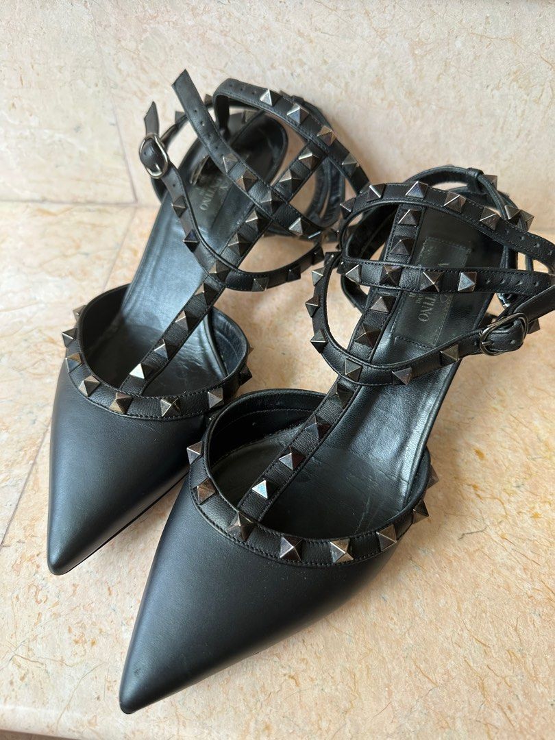 Valentino garavani rockstud kitten heels in noir, Sneakers & Footwear on Carousell