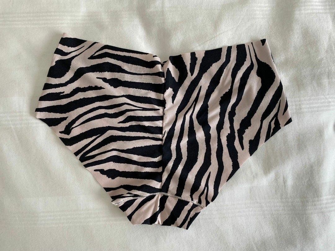 Victoria Secret Panty, Women's Fashion, New Undergarments & Loungewear