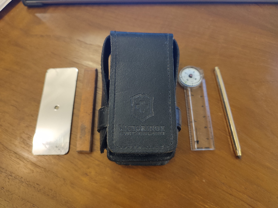 Victorinox Swiss Army Knife Leather Pouch Sheath SOS Kit with