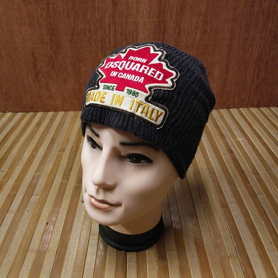 Dsquared shop bobble hat