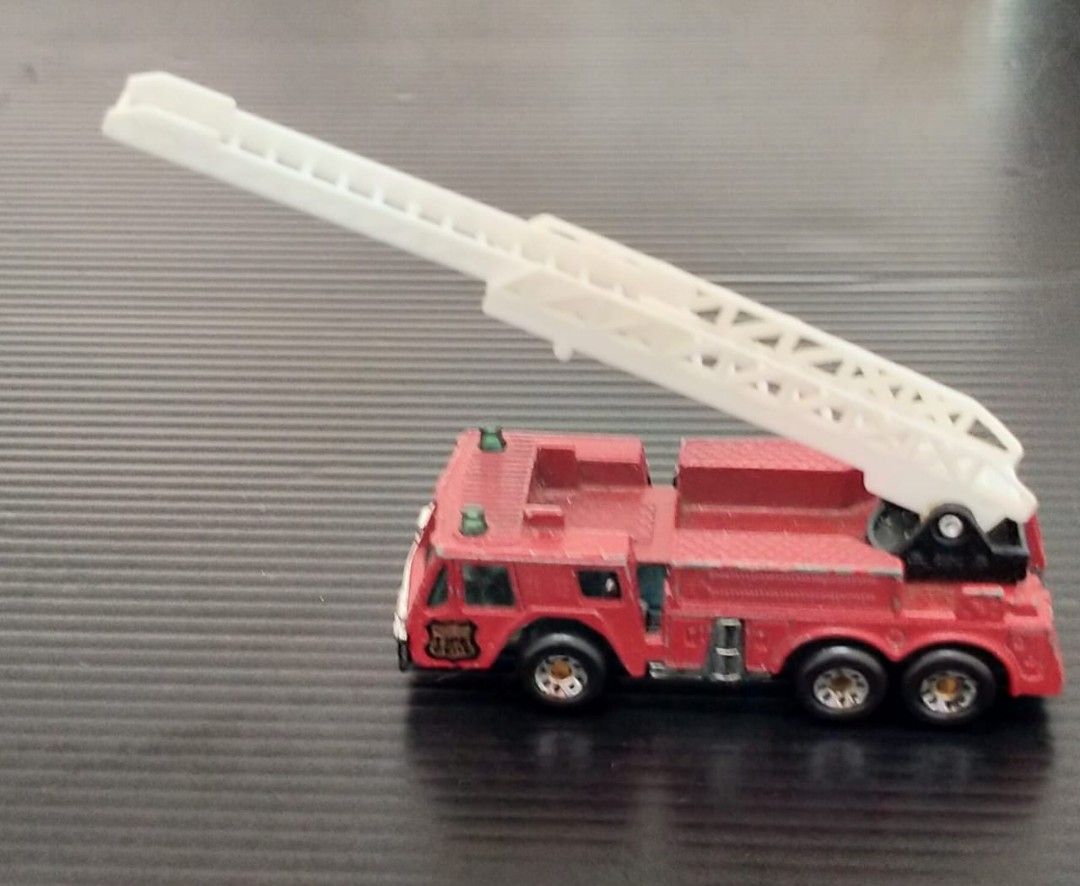 Matchbox fire top engine 1982