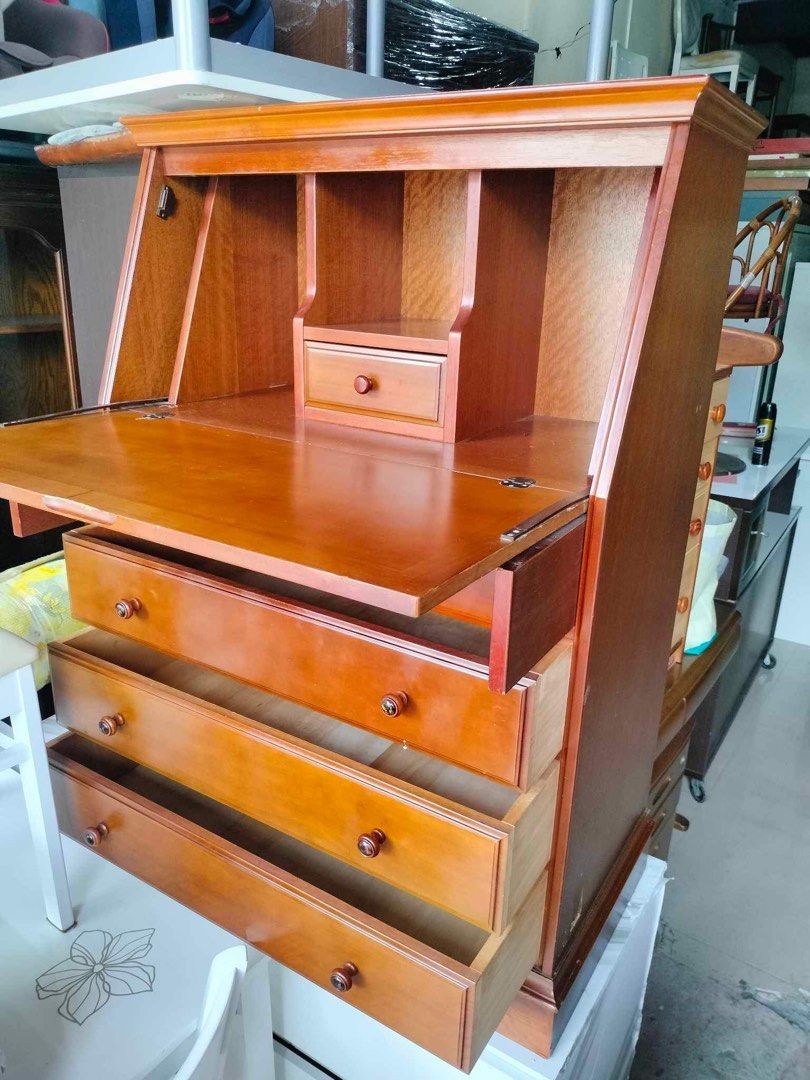 Vintage Study table Japan surplus (Category: Tables & Sets) located in Manila. Submitted by Hezcki (Listing ID 1239577551, Image 2). Description: .