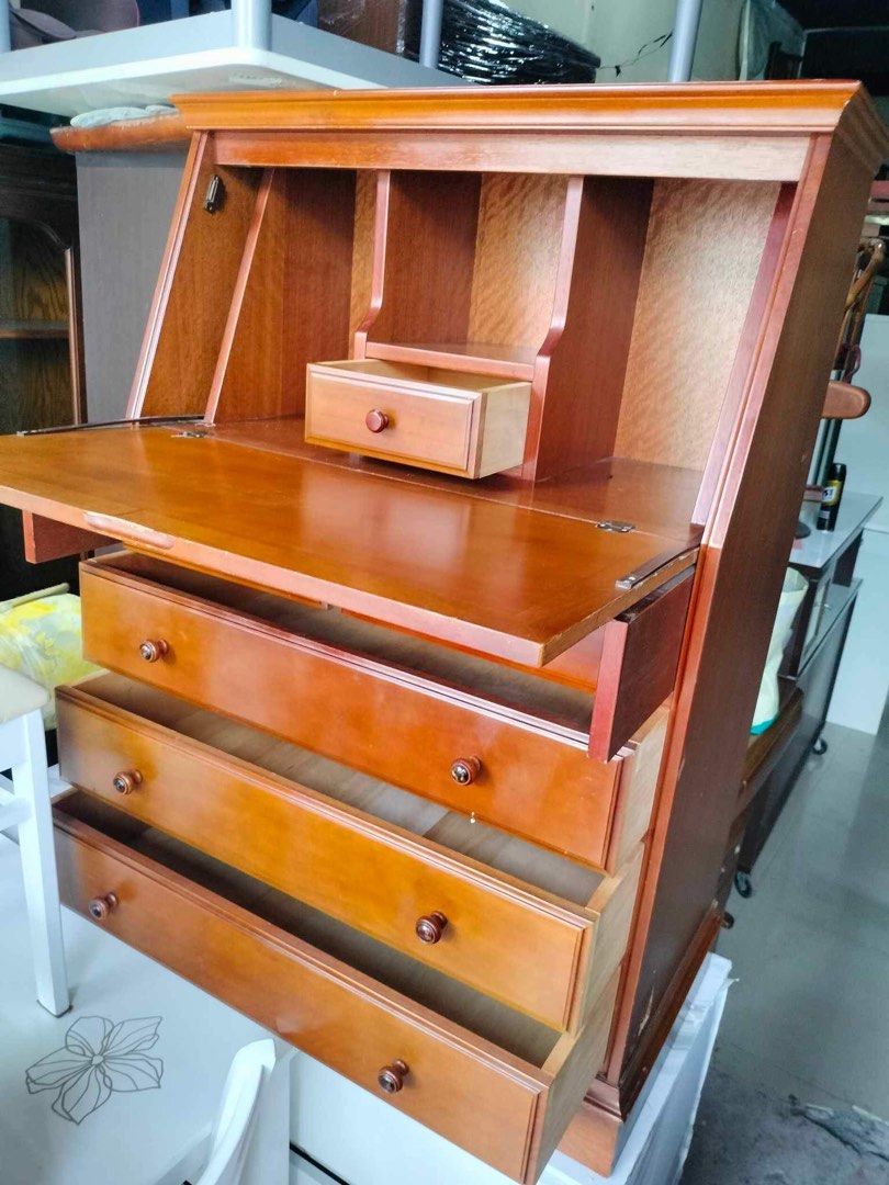 Vintage Study table Japan surplus (Category: Tables & Sets) located in Manila. Submitted by Hezcki (Listing ID 1239577551, Image 3). Description: .