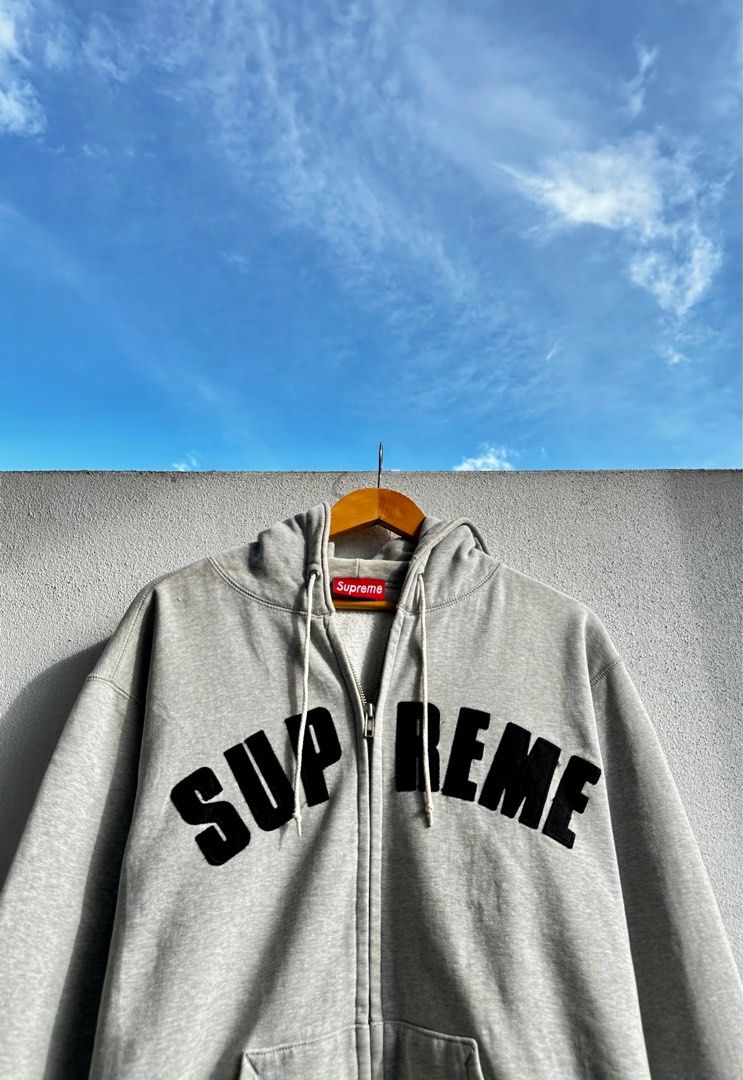 Supreme cheap hoodie vintage