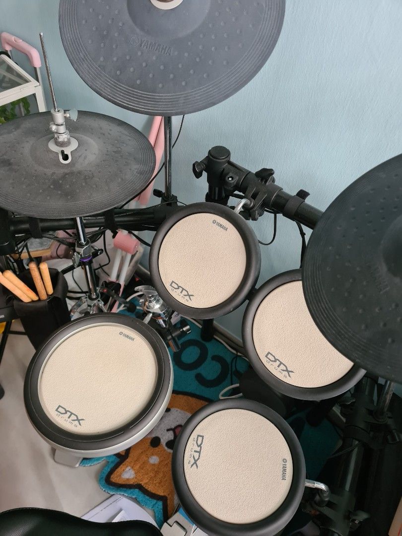 Yamaha DTX562K Electronic Drum Set, Hobbies & Toys, Music & Media