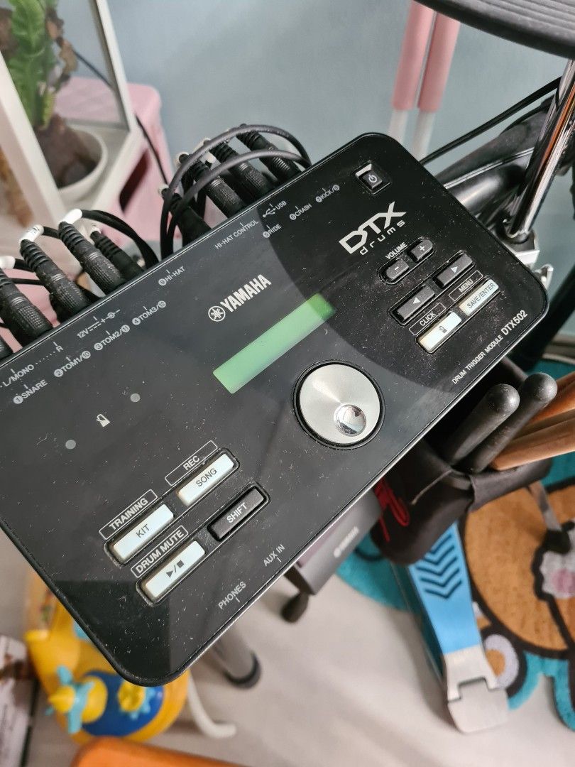 Yamaha DTX562K Electronic Drum Set, Hobbies & Toys, Music & Media