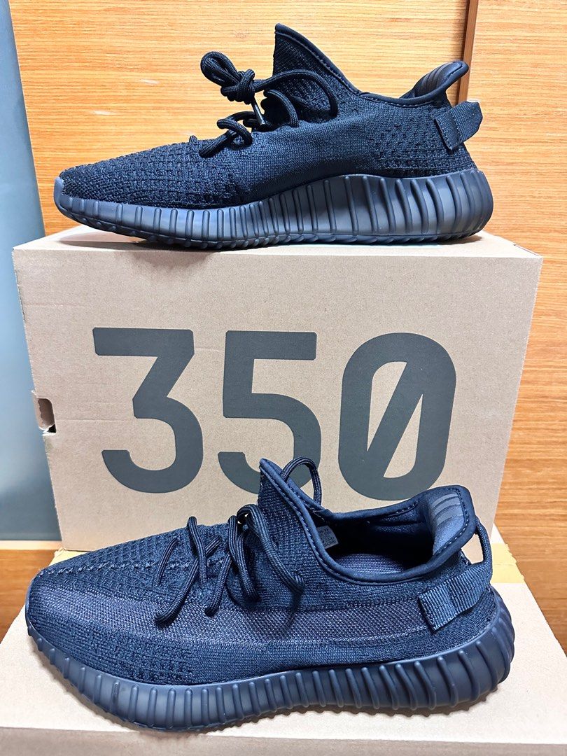 YEEZY ONYX 350 US 10.5 Men s Fashion Footwear Sneakers on Carousell