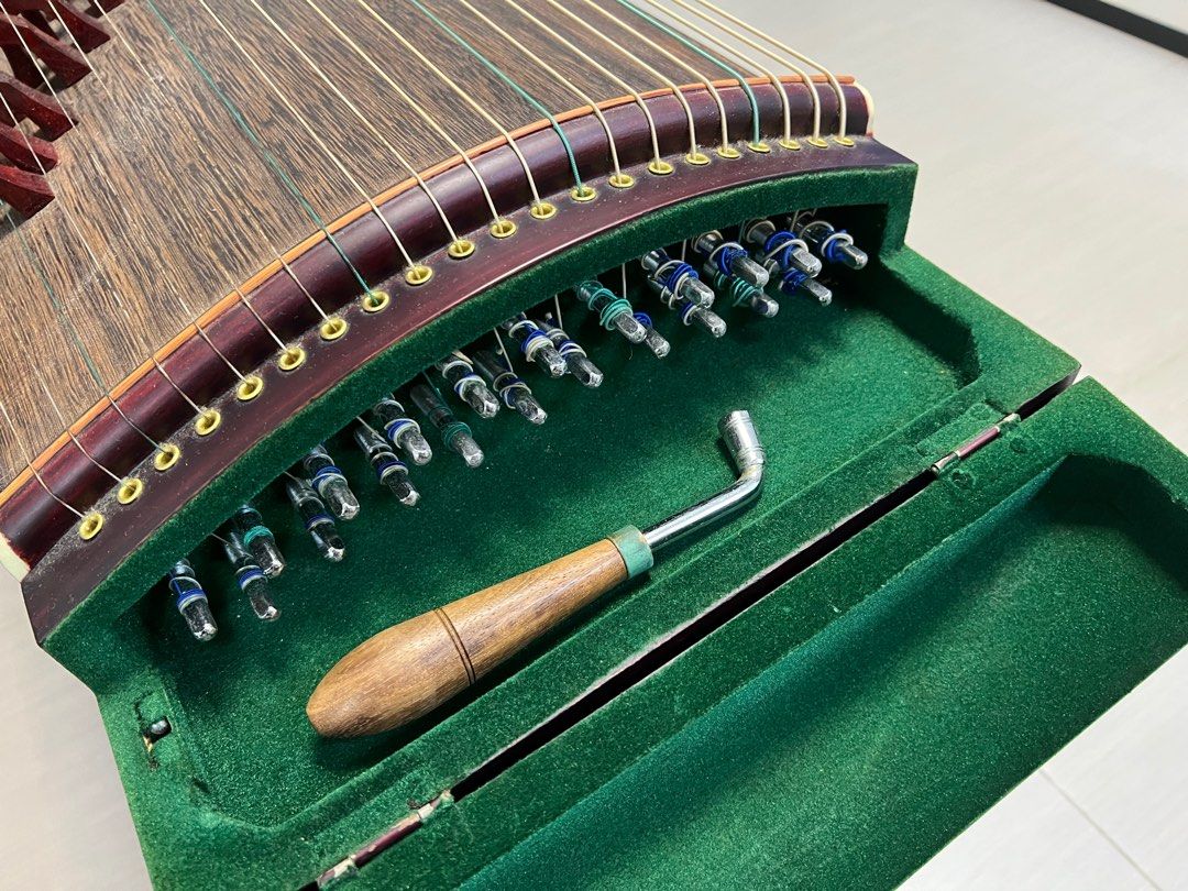 21弦古箏連腳架調音工具有袋, 興趣及遊戲, 音樂、樂器& 配件, 樂器- Carousell