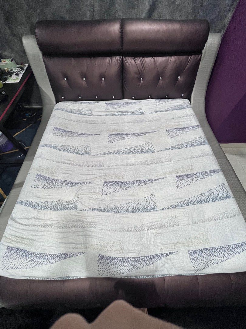 2nd hand King Size Bed Frame for sale!!, Furniture & Home Living, Furniture, Bed Frames