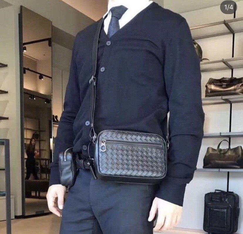 Louis Quatorze Sling Messenger Bag, Men's Fashion, Bags, Sling Bags on  Carousell