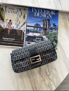 💯 Authentic Fendi Baguette Pouch