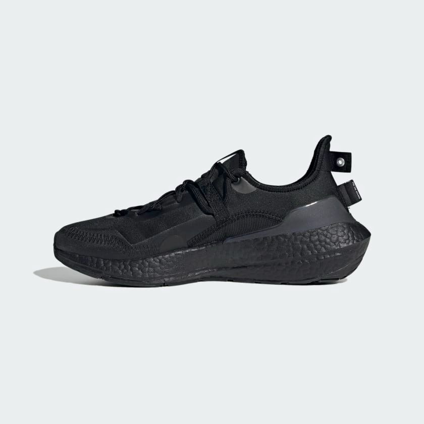 Adidas ultra boost vs puma nrgy 2025