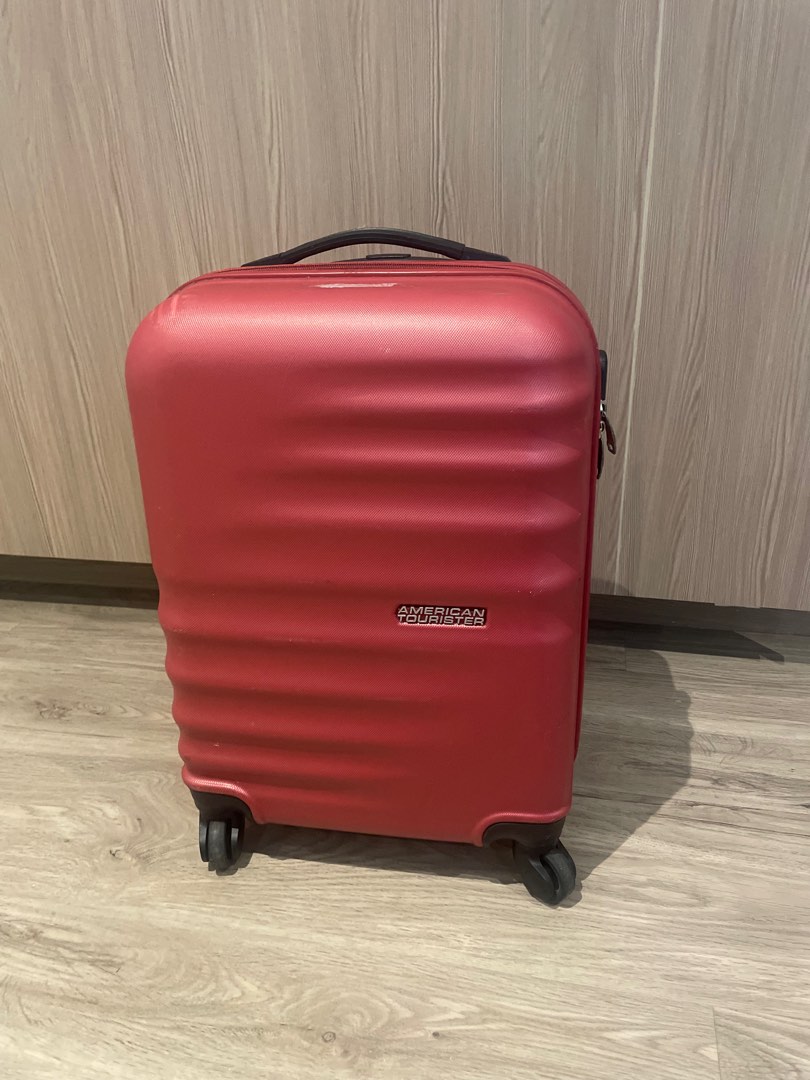 American Tourister Red Hard Case Luggage/ Koper Merah 50 x 30 x 20 on