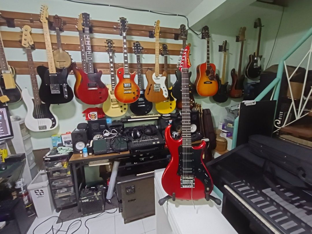 Aria pro2 rs knight warrior electric guitar (Category: Musical Instruments) located in Paranaque City. Submitted by yourhonorvoy (Listing ID 1239760907, Image 2). Description: 06-27-23 New arrival from japan🇯🇵 Aria pro2 rs knight warrior 18k only With softcase With minor dents and scratches 👍New ordinary strings( kulang Ng E) 💪User set up.... 👍Payment thru cash, bank transfer, gcash or in any remittance center 🚚We do shipping👍via lalamove,