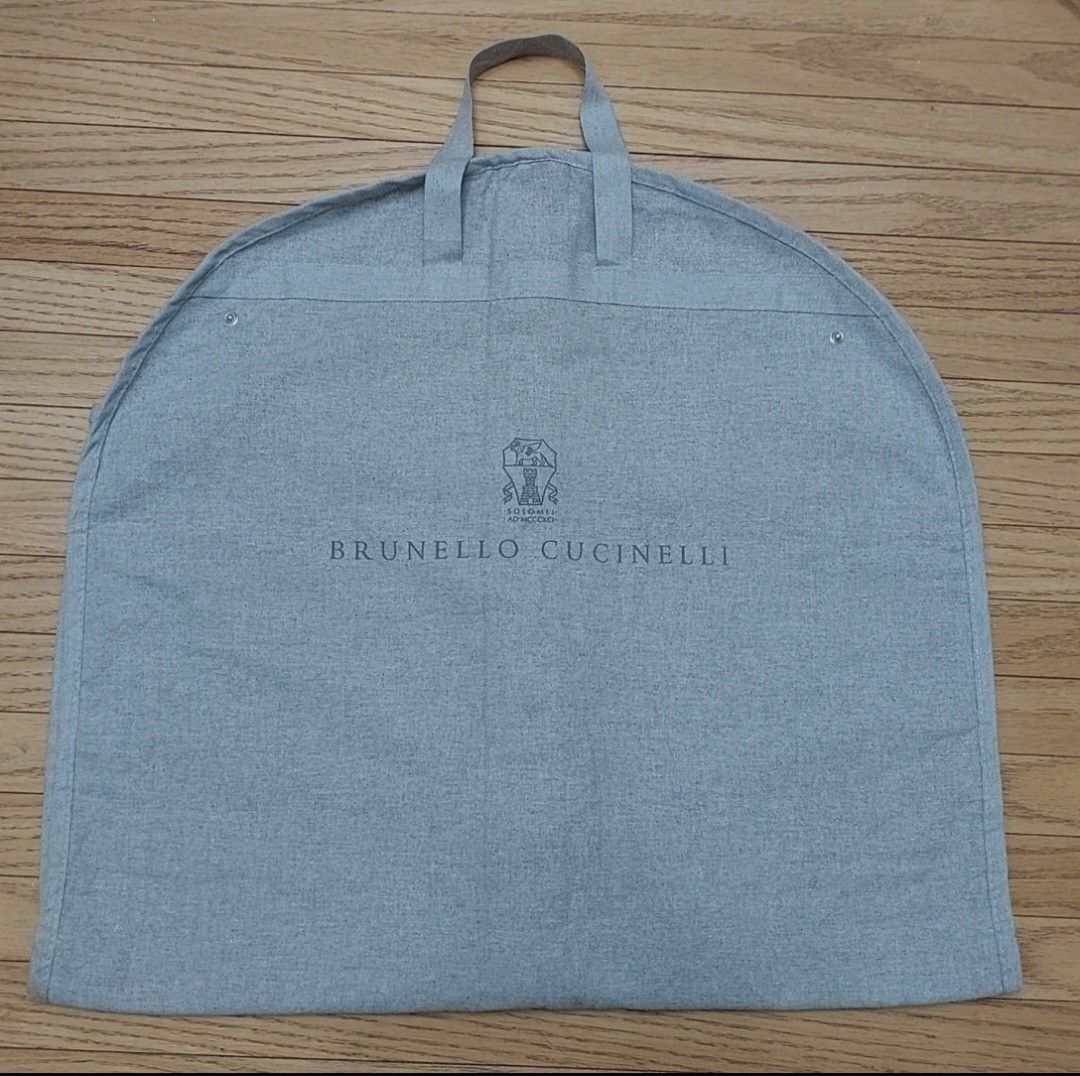 Authentic Brunello Cucinelli garment bag (Category: Luxury Bags & Wallets) located in Manila. Submitted by jfluxury.co (Listing ID 1239846533, Image 2). Description: excellent condition no flaws bought in Japan 🇯🇵 💯% Authentic. 😊 Money back guarantee. 😊 Clean and ready to use na po.