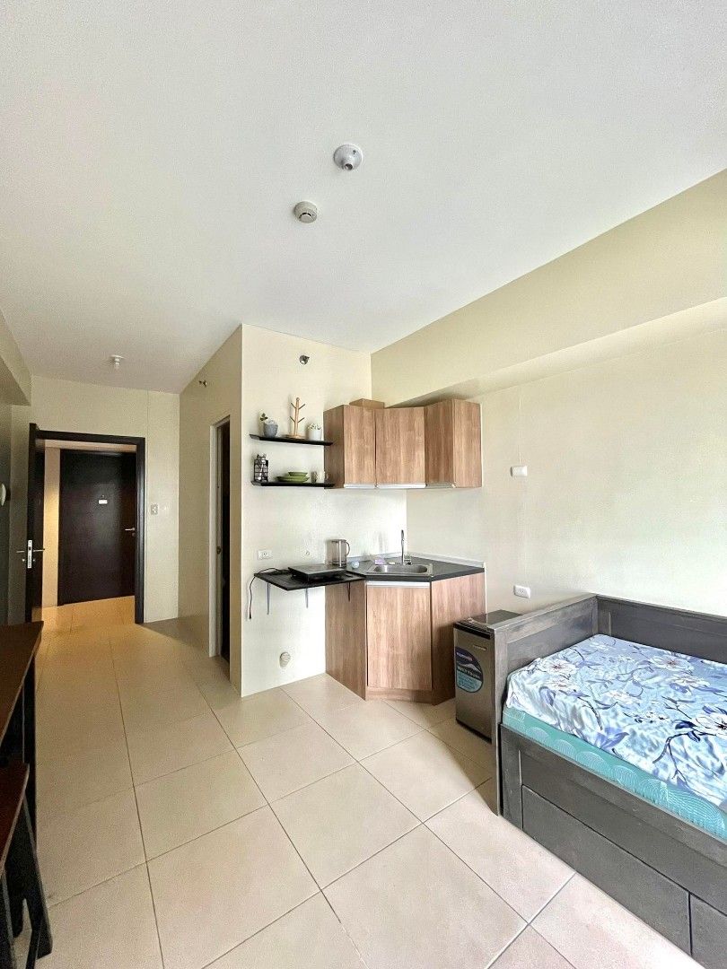 Avida Vita Studi Unit (Category: Apartments & Condos) located in Manila. Submitted by mjslegaspi (Listing ID 1239758684, Image 1). Description: Studio Unit For Rent - Avida Vita Vertis North Semi Furnished unit Inclusions: - Aircon - Refrigerator - Induction cooker - Water heater - Dining Table with 2 chairs - Electric Fan - Day Bed with pillows - Wardrobe Cabinet *Max. capacity: 3 persons PERKS: * Swimming pool * Gym * Playground * Clubhouse * F