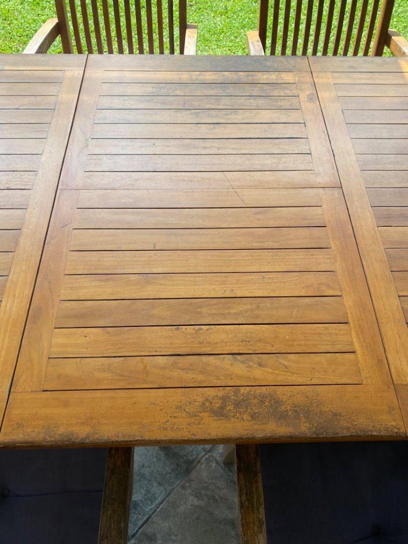 Beautiful solid Timber Extendable Outdoor Table with 6 Chairs & Bench