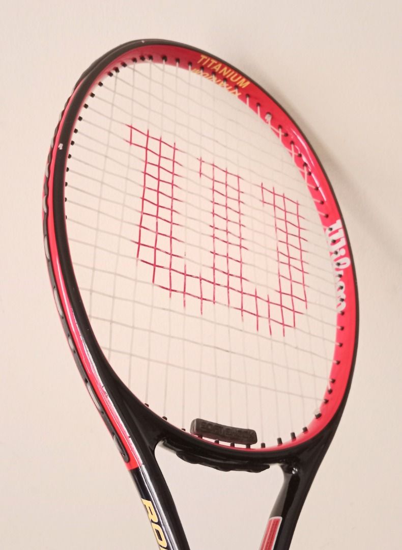 Beginner tennis racket Wilson racquet with new can of balls, Sports