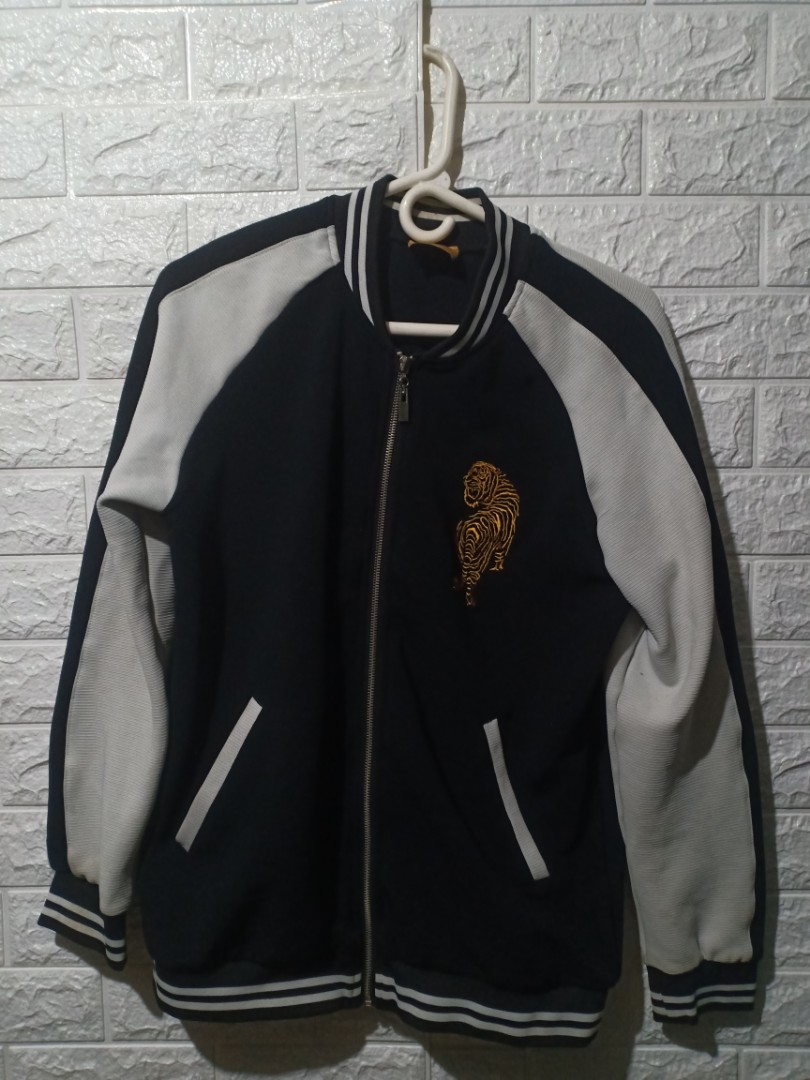 BENCH TRACK JACKET on Carousell