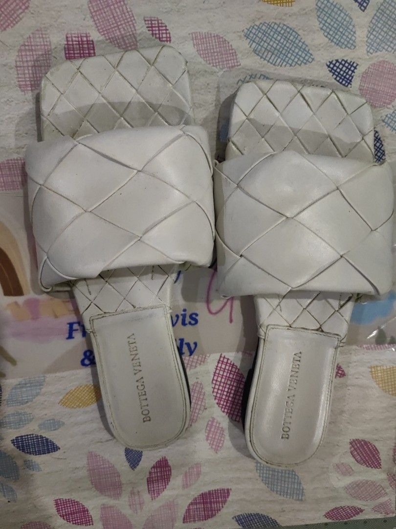 Bottega Veneta (Category: Sneakers & Footwear) located in Cainta. Submitted by mega_salestuff (Listing ID 1239889500, Image 1). Description: Authentic Bottega Veneta. personal preloved. sign of usage only..
