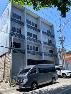 Building for Rent in Makati San Antonio - ideal for staff house