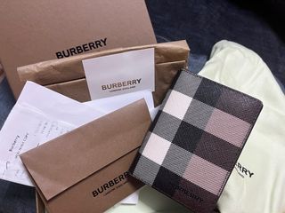 Burberry Trench Smoked Check Coated Canvas ID Pass Holder Wallet - Yoogi's  Closet