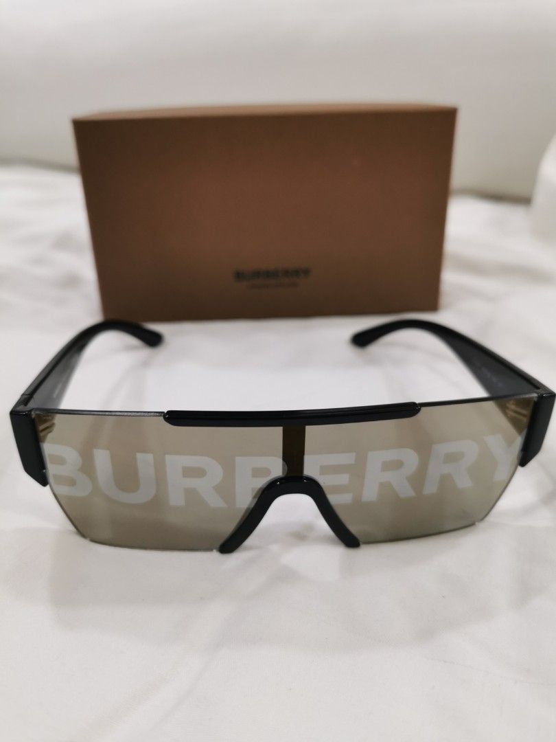 Burberry eyewear logo 2025