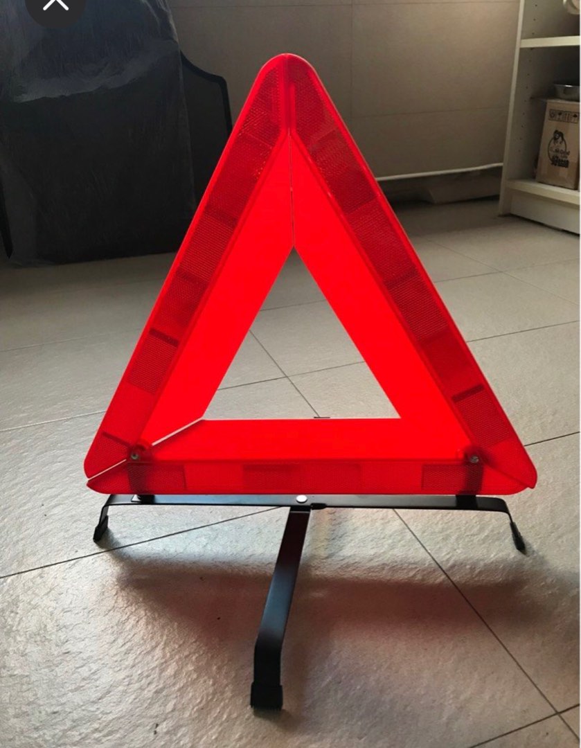 Car warning triangle, Car Accessories, Accessories on Carousell