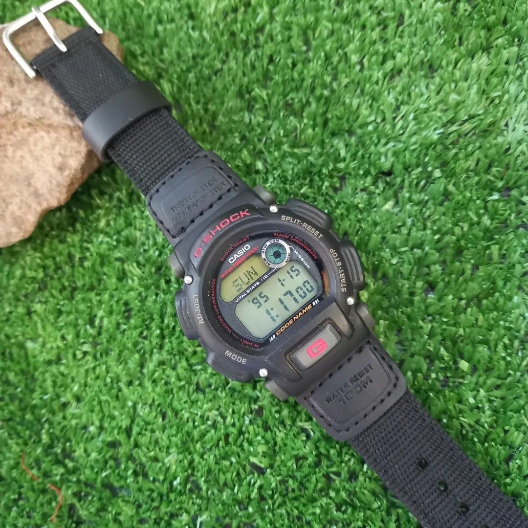 Casio g shock dw 8800, Fesyen Pria, Jam Tangan di Carousell