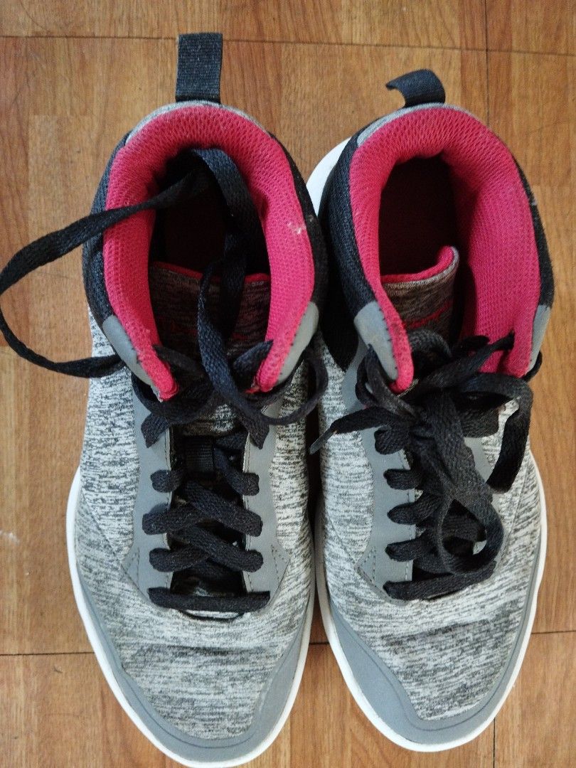 Champion basketball shoes store pink