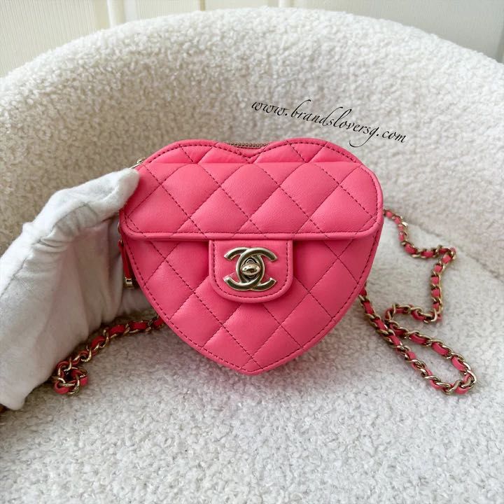 ✖️Sold✖️Chanel 22S Heart Clutch with Chain (Small Size) in Pink Lambskin  LGHW, Luxury, Bags & Wallets on Carousell
