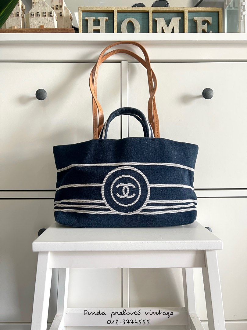 CHANEL DENIM canvas border tote