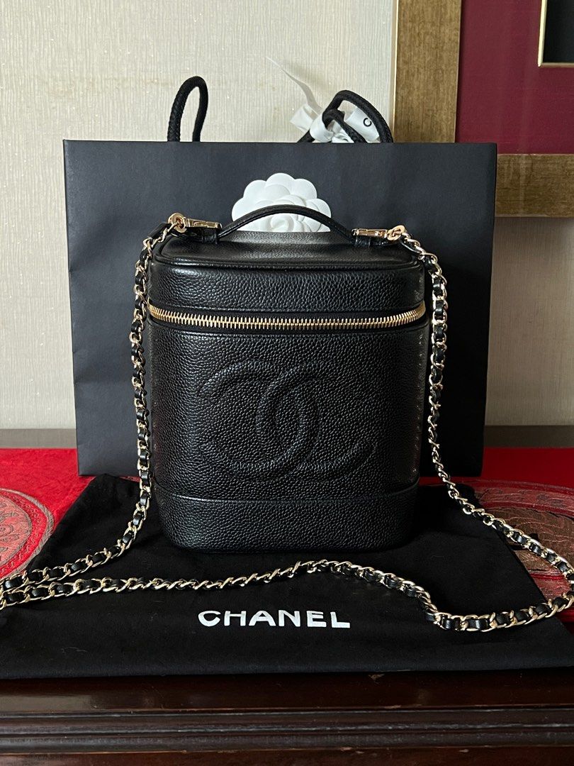 RARE) Chanel Vintage Vanity Top Handle in Caviar GHW, Luxury, Bags &  Wallets on Carousell