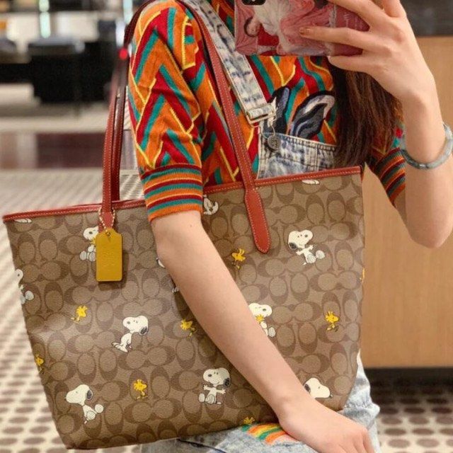Coach peanuts tote hotsell