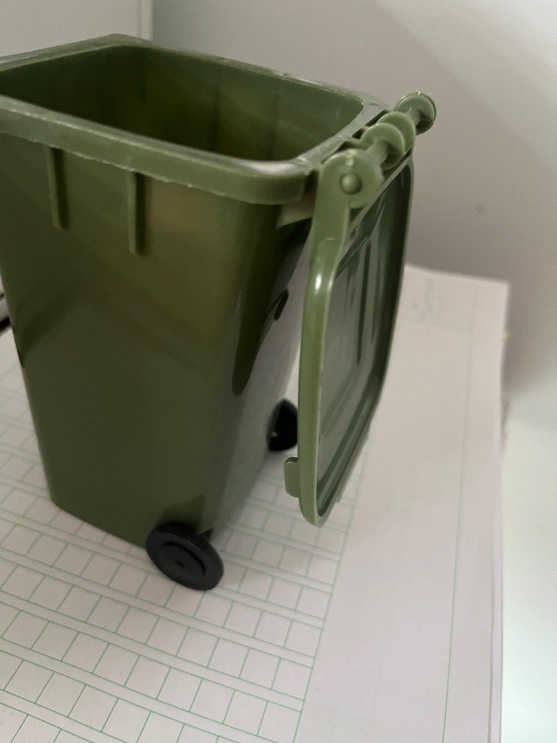 Cute dustbin, Furniture & Home Living, Cleaning & Homecare Supplies ...