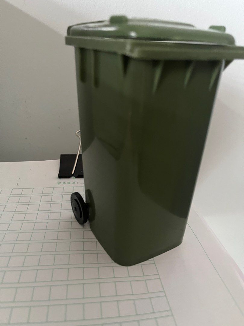 Cute dustbin, Furniture & Home Living, Cleaning & Homecare Supplies ...