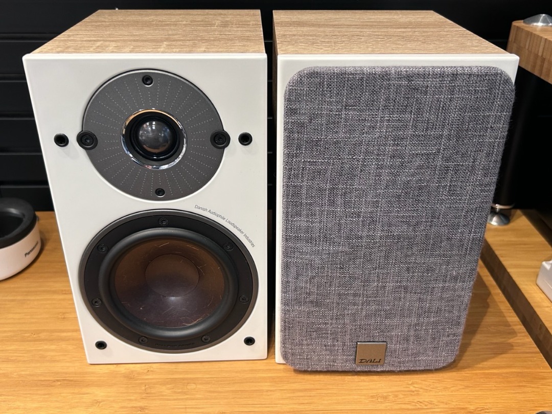 Dali Oberon 1 書架喇叭, 音響器材, Soundbar、揚聲器、藍牙喇叭、耳擴